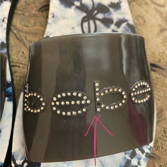 1-pair (IRREGULAR) of flip flops sandals black PVC with rhinestones - Picture 6 of 6